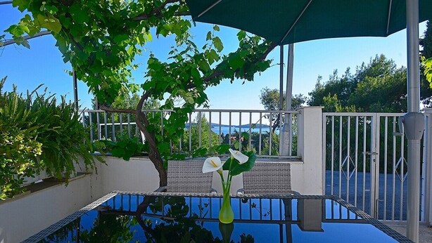 Property grounds - Apartments Dinka, (16114), Hvar, hr (Hvar)