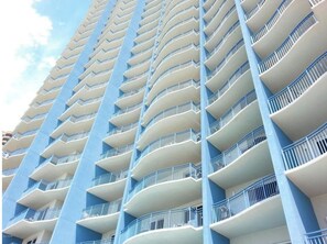 Exterior - FREE BEACH SERVICE + THE LARGEST CONDO IN THE RESORT! 2ND FLOOR! (Panama City Beach)