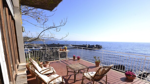 House | Balcony - Sea-view Holiday Home in Pozzillo With Terrace (Acireale)
