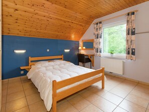 9 chambres, ameublement personnalisé, draps fournis
