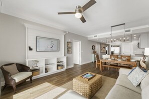 Smart TV - Amazing Gulf Front Unit for 8!beach srvc included!!! (Panama City Beach)