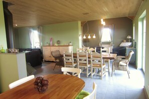 House | Dining - Holiday Home in Vodelee Near Lacs de L'eau D'heure (Doische)