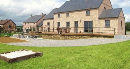 Cosy Holiday Home in Vodelee With Private Garden