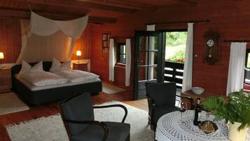 House | 1 bedroom, individually furnished, bed sheets