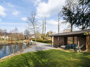 ชาเลท์ | บริเวณภายนอก