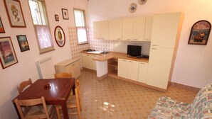 Dining - Cosy Holiday Home in Comacchio FE (Comacchio)
