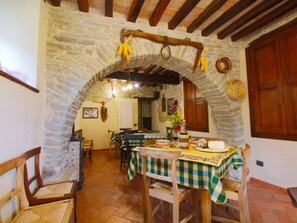 Dining - Farmhouse in Marche With Pool and Views (Mercatello sul Metauro)