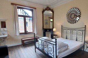 Villa | 8 bedrooms - Heritage Villa in Spa With Garden (Spa)