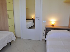 House | 2 bedrooms, individually furnished - Holiday Home in Lazise Near Gardaland (Lazise)