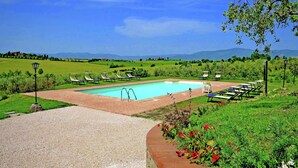 Unclassified image, 3 of 33, button - Holiday Home in Tuscany With Pool & Vineyards (Cortona)