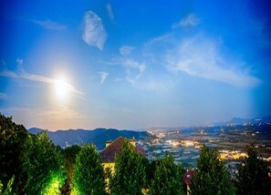 الإطلالة من المنشأة