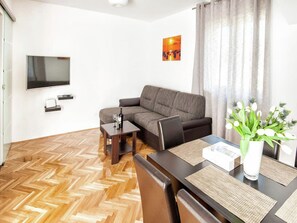 Apartment | Living room - Luxury Apartment With Private Balcony in Quiet Area (Dubrovnik)