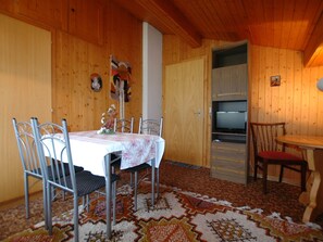House | Dining