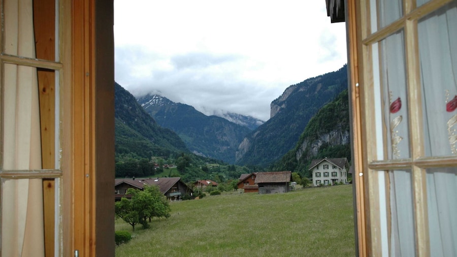 Pristine Home in a Charming Village, Large Grassy Sunbathing Area, View of the Mönch and Jungfrau