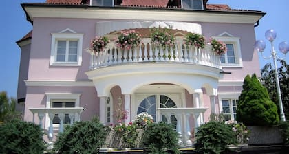 Plush Apartment in St. Kanzian am Klopeinersee With Sauna