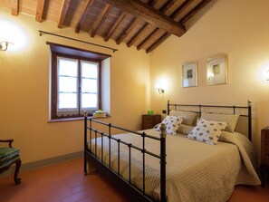 Villa | 5 Schlafzimmer, individuell eingerichtet, Bettwäsche