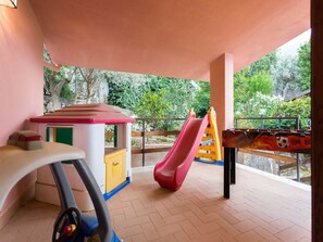 Villa | Balcony - Belvilla by OYO Quaint Villa in Carini With Garden (Carini)