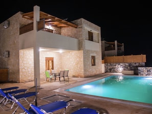 Villa | Pool