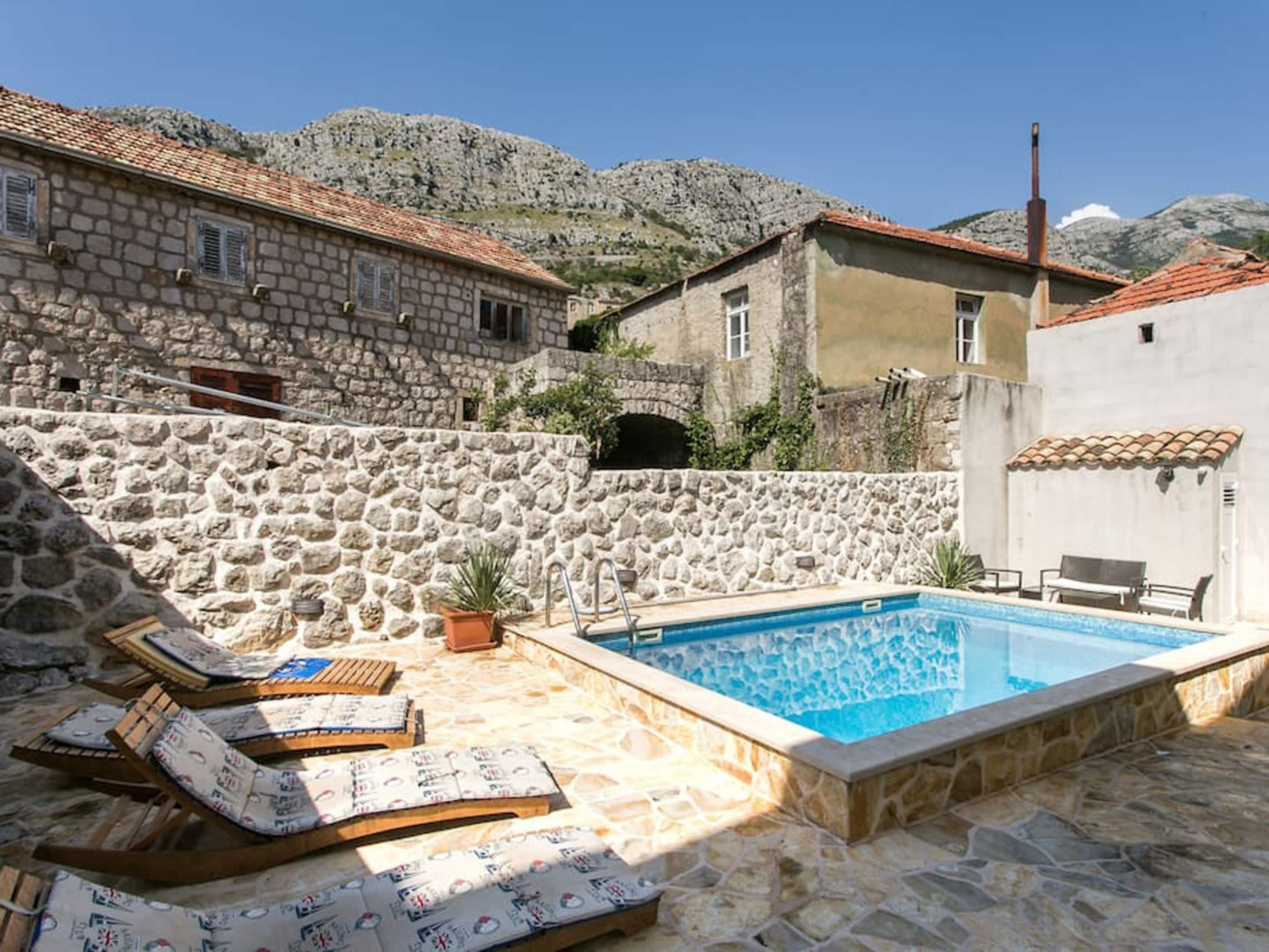 Villa | Pool