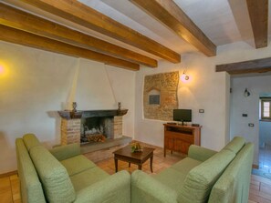 House | Living area - Chalet in Sant'angelo Near Metauro Valley (Sant'Angelo in Vado)