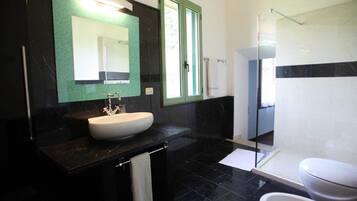 House | Bilik Mandi