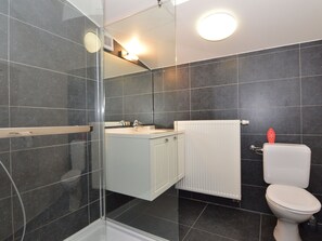 House | Bathroom - Spacious Holiday Home in Libin With Sauna (Libin)