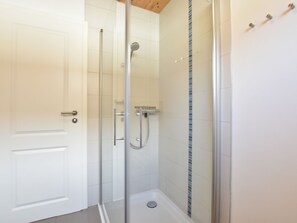 Apartment | Bathroom - Cozy Apartment in Borgerende-rethwisch With Garden (Boergerende-Rethwisch)