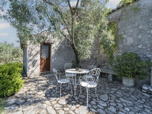 House | Balcony - Holiday Home in Stilo With Pool & Views (Stilo)