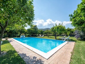 House | Pool | Outdoor pool - Holiday Home in Stilo With Pool & Views (Stilo)