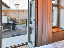 2 habitaciones, muebles diferentes y ropa de cama 