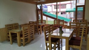Unclassified image, 3 of 5, button - radisson (Sohagpur)
