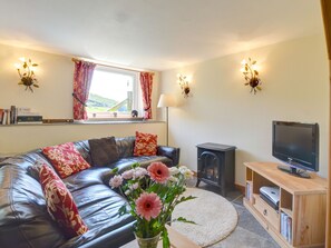House | Living room - Charming Holiday Home in Llangurig With Garden (Llanidloes)