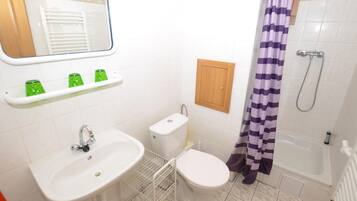 Apartment | Bathroom