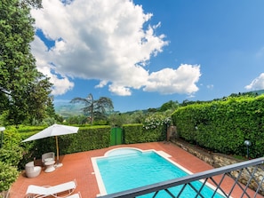 House | Pool