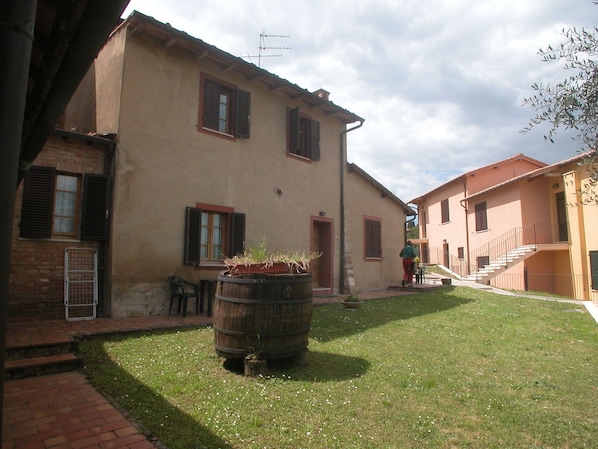 House | Property grounds - Holiday in old Casa Colonica 17th Century (Siena)