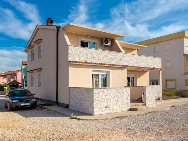 Apartment | Exterior