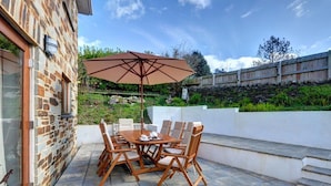 Balcony - Comfortable, Bright Holiday Home With Private Garden in the South of Cornwall (Fowey)