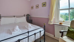 Bathroom - Quaint Holiday Home at Clappersgate District With Courtyard (Ambleside)