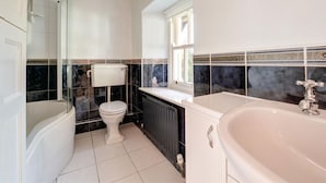 Bathroom - Quaint Holiday Home at Clappersgate District With Courtyard (Ambleside)