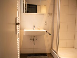 Apartment | Bathroom - Modern Apartment in Winterberg With Swimming Pool (Winterberg)