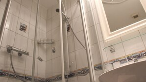Unclassified image, 4 of 19, button - Tranquil Apartment in Warnemünde near Beach (Rostock)