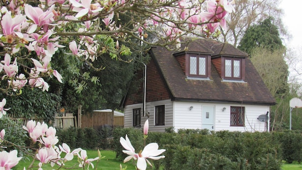 Exterior - Spacious Holiday Home in Sissinghurst With Garden (Cranbrook)