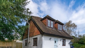 Exterior - Spacious Holiday Home in Sissinghurst With Garden (Cranbrook)