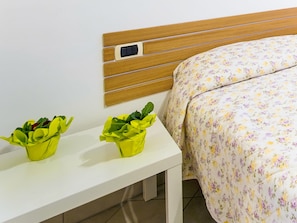 1 bedroom, bed sheets - Spacious Holiday Home in Marina di Altidona With Terrace (Altidona)