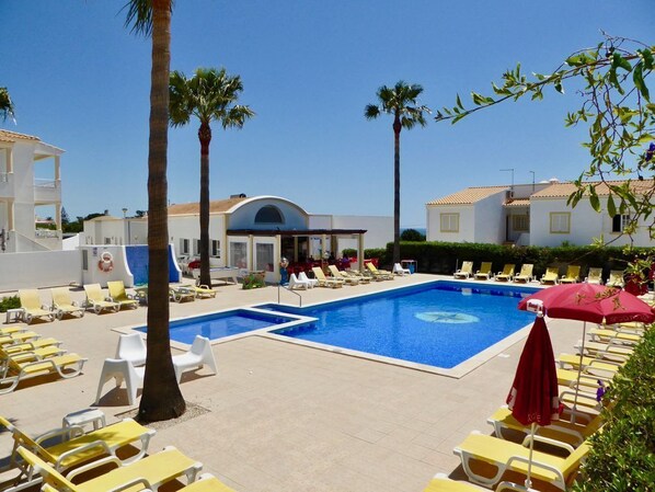Outdoor pool, pool loungers