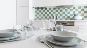 Appartement, 2 chambres (D) | Restauration dans la chambre