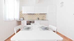 In-room dining - Italianway - Ottoventi Apartments (Lampedusa)