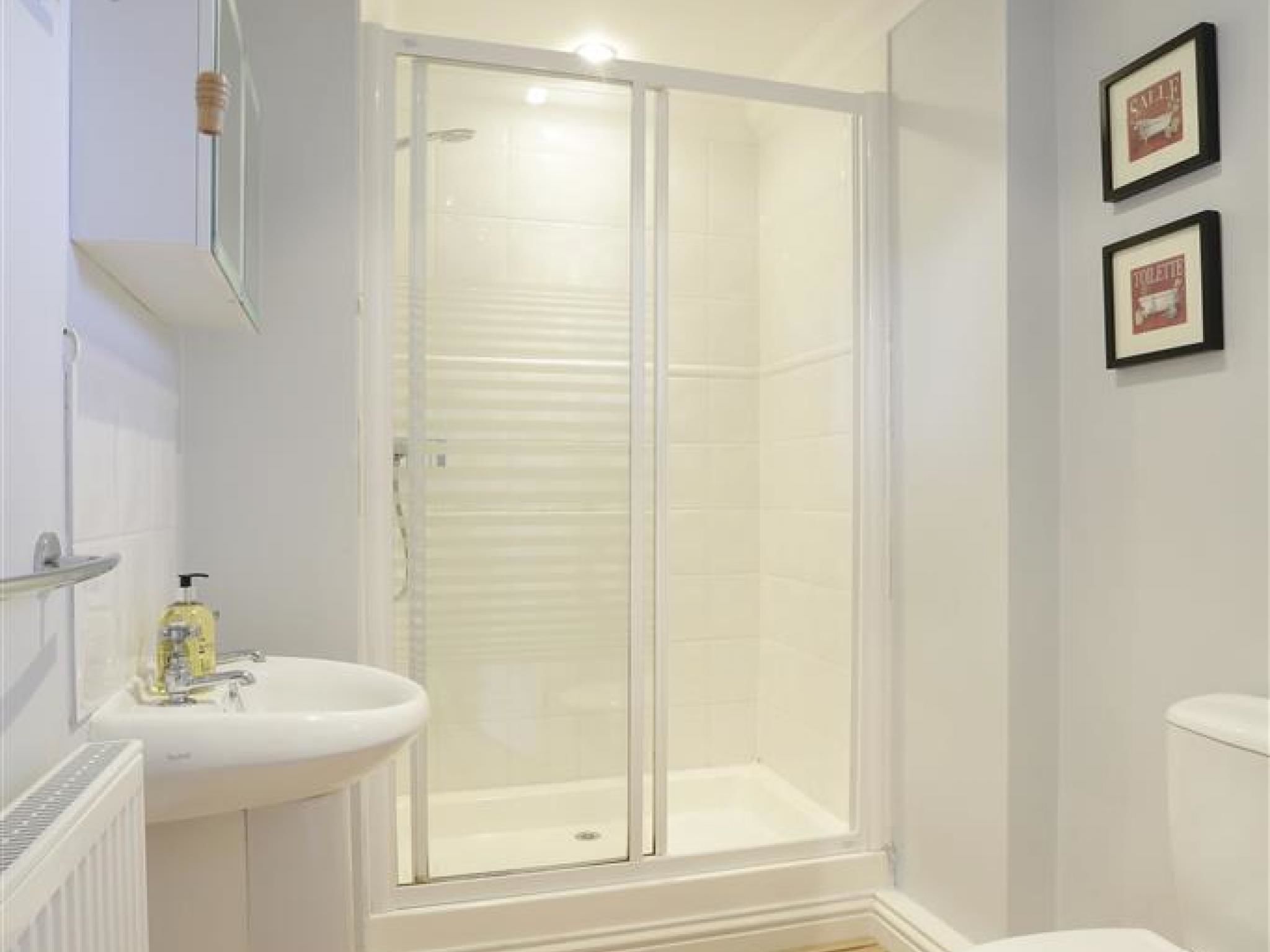Bathtub dan handuk