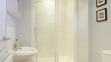 Bathtub dan handuk