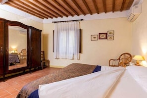 2 bedrooms, individually furnished - Belvilla by OYO Salti (Montalcino)